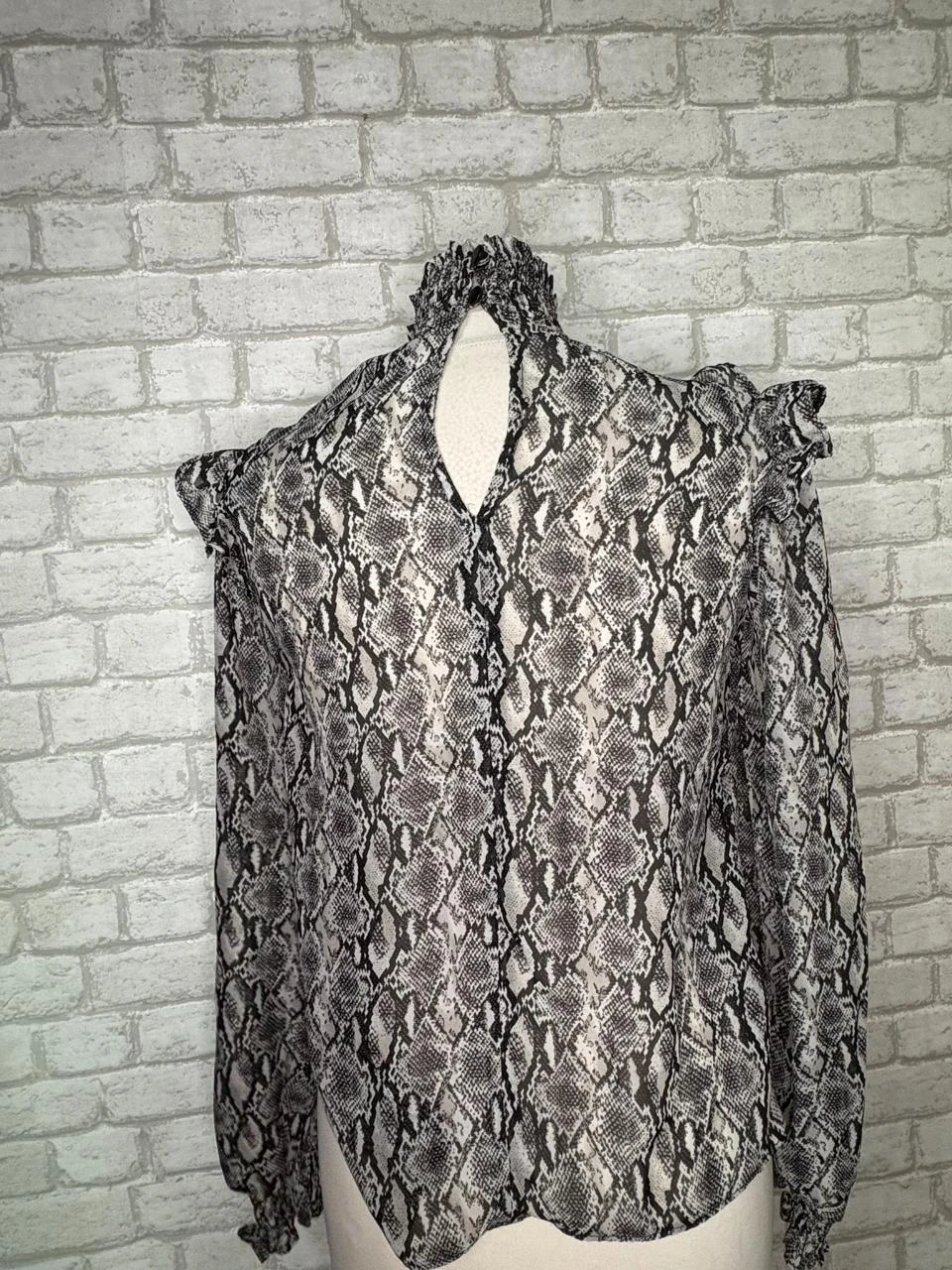 Blusa negra y blanca Primark 34 – photo 2